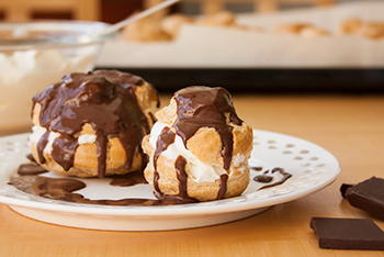 אורה קורן בננה ספליט מתכונים פרופיטרולים – פחזניות קרם וניל ברוטב שוקולד