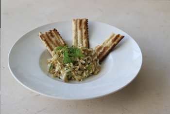 סלט ביצים ואגוזים טחונים