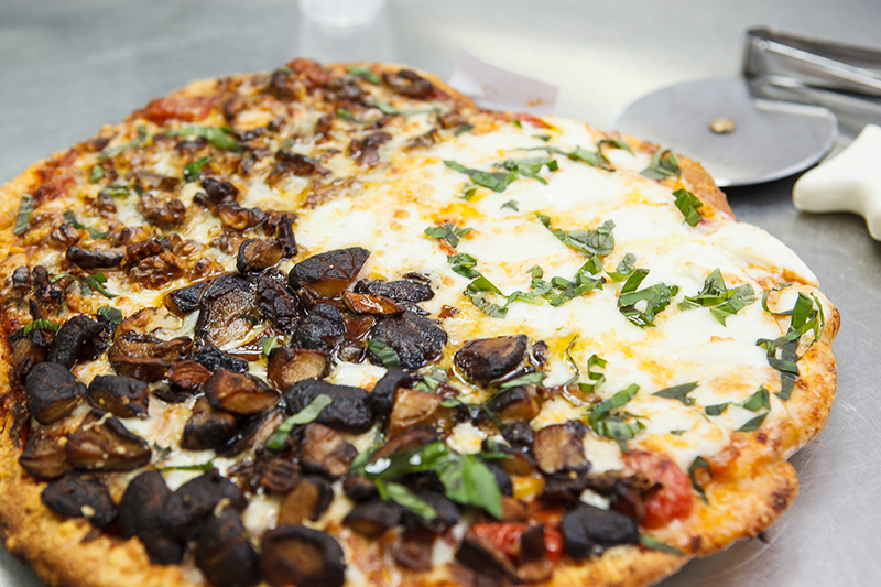 אורה קורן טריפל פיצה אייל שני בייגלה