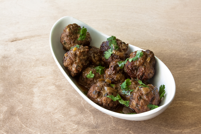 כדורי בשר ברוטב קרם קוקוס עדין אורה קורן