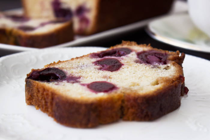 אורה קורן עוגת דובדבנים בחושה2