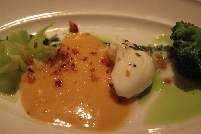 מוצרלה, ברוקולי וקצף בוטנים